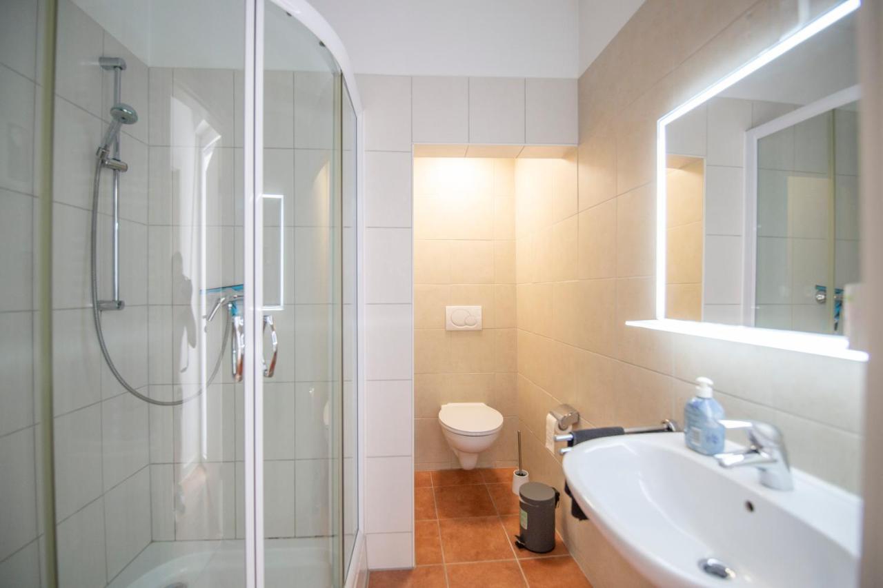 Apartment Mit Kleinem Innenhof Im Erdgeschoss Fuer Bis Zu 4 Personen Клоттен Экстерьер фото
