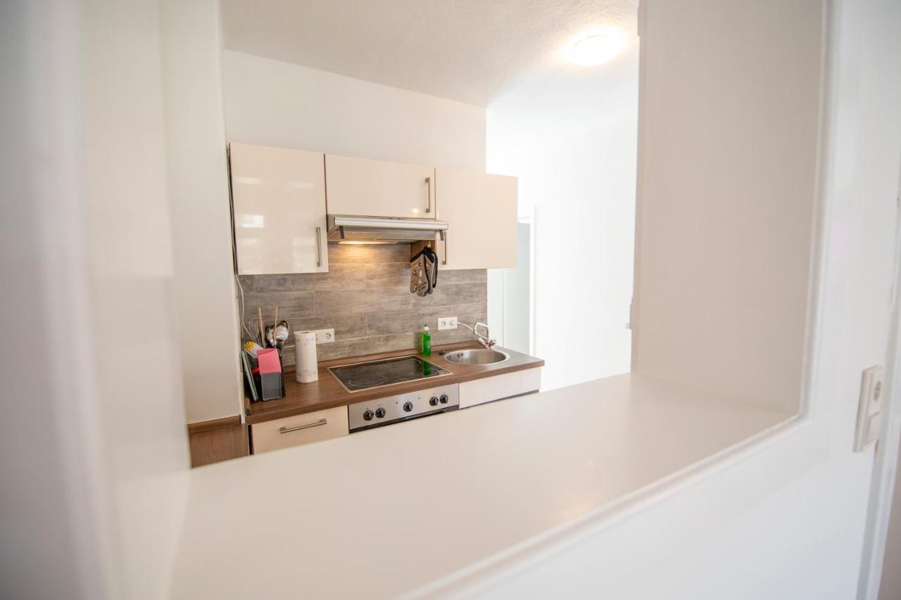 Apartment Mit Kleinem Innenhof Im Erdgeschoss Fuer Bis Zu 4 Personen Клоттен Экстерьер фото