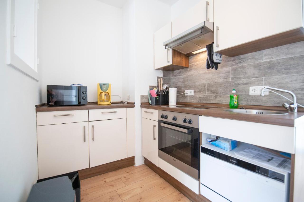Apartment Mit Kleinem Innenhof Im Erdgeschoss Fuer Bis Zu 4 Personen Клоттен Экстерьер фото